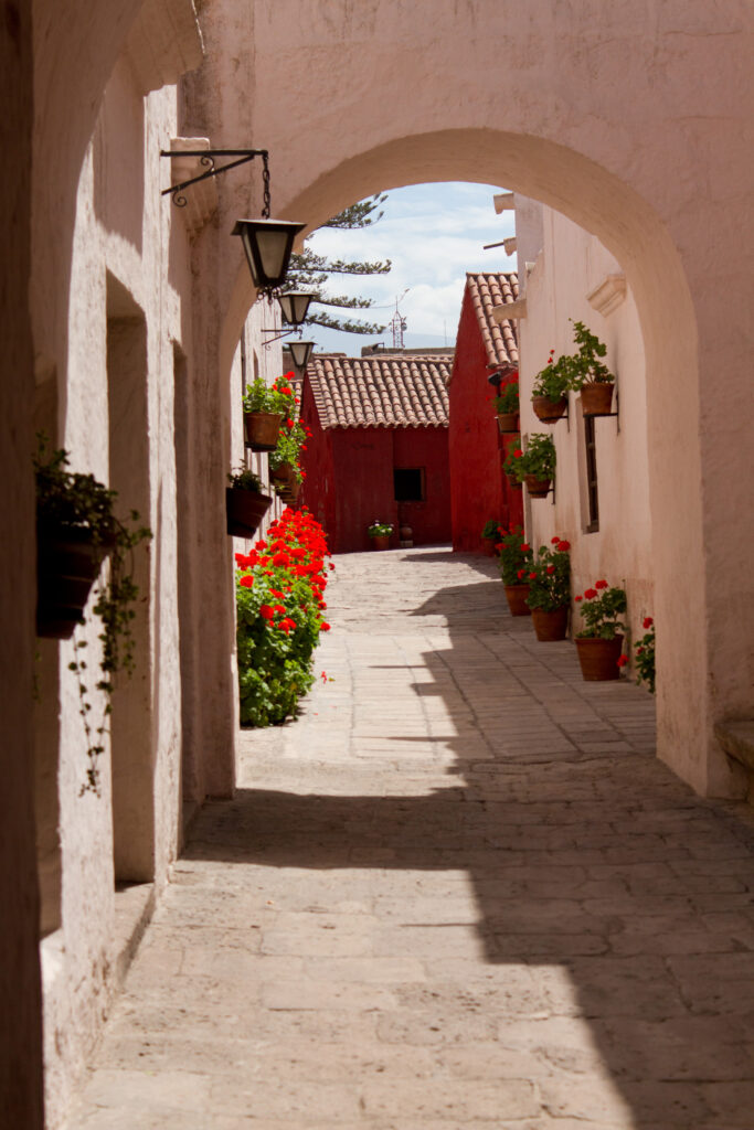 Besuche während deiner Workation auch das Kloster Santa Catalina.