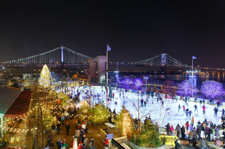 Eislaufbahn und Weihnachtsmarkt in Philadelphia
