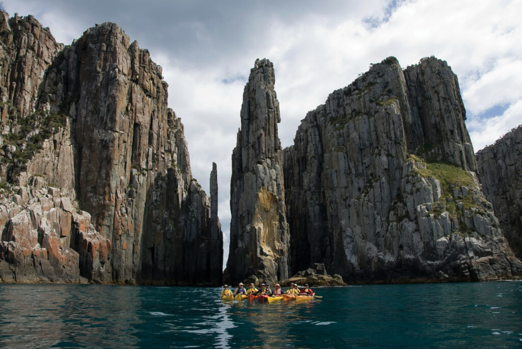 Der Totem Pole und das Meer.
