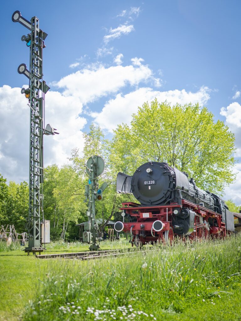 Dampflokomotiven sind ein seltener, aber spannender Anblick.